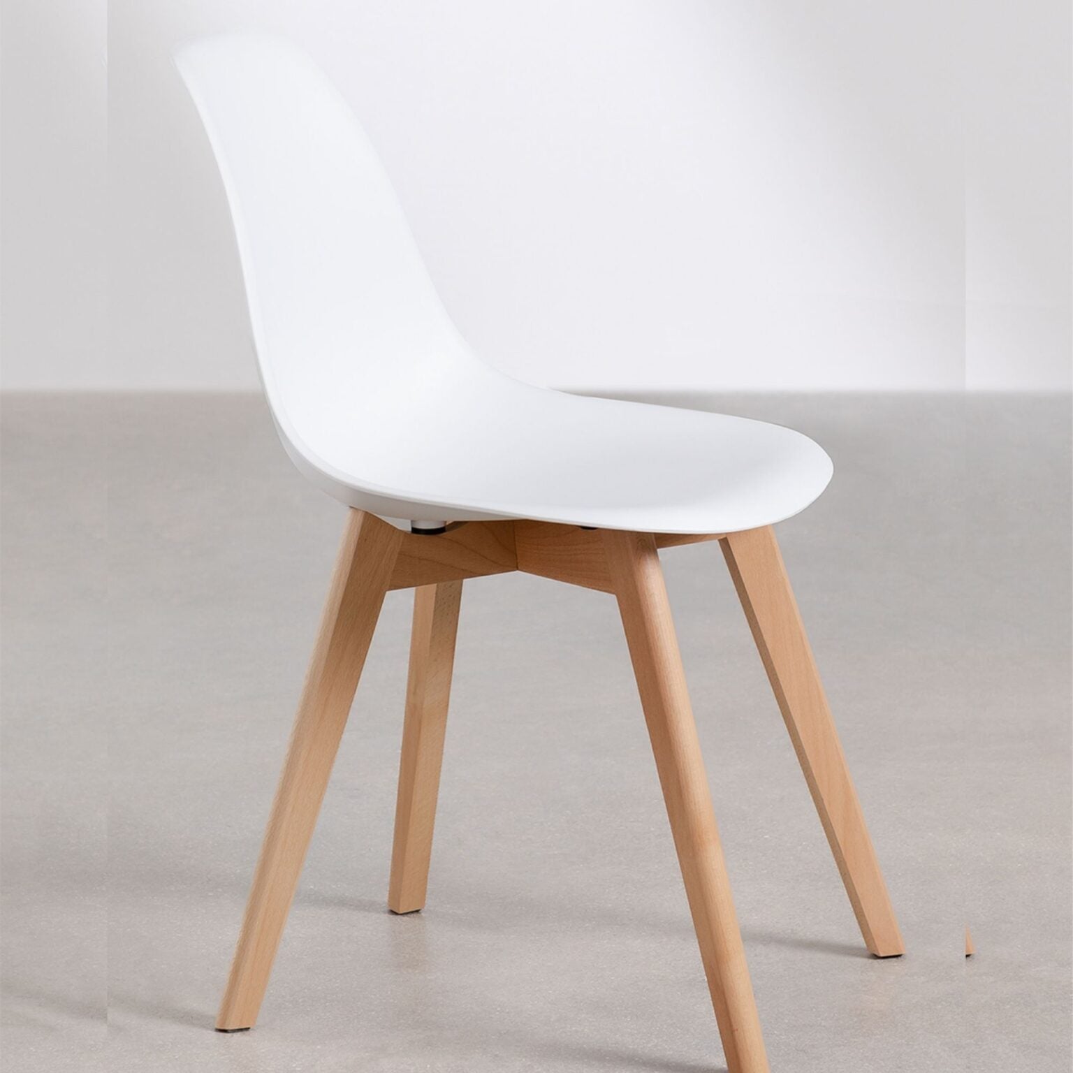 Este Solid Wood Chair | White