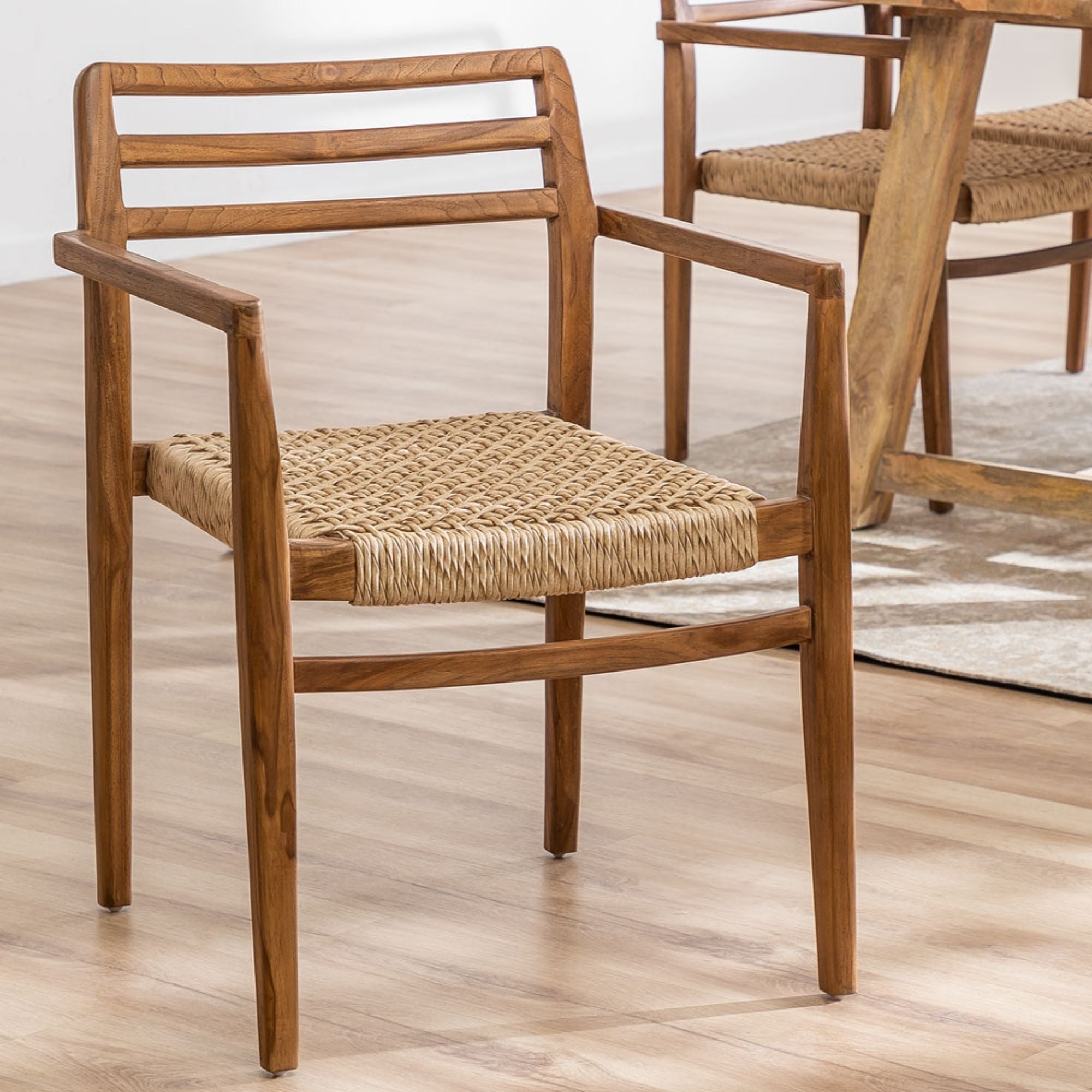 Maser Solid Wood Chair | Natural