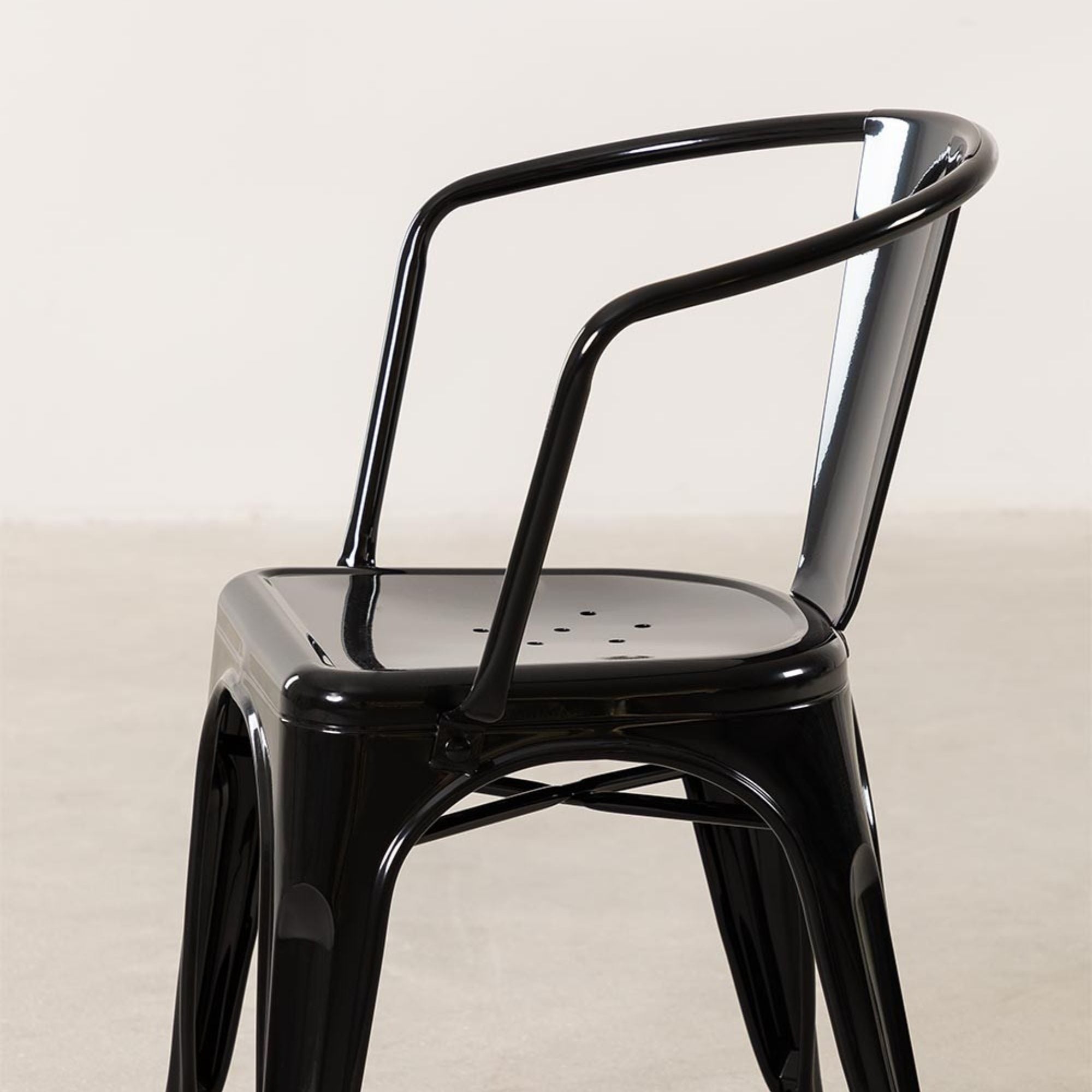 Unic Black Metal Chair | Black