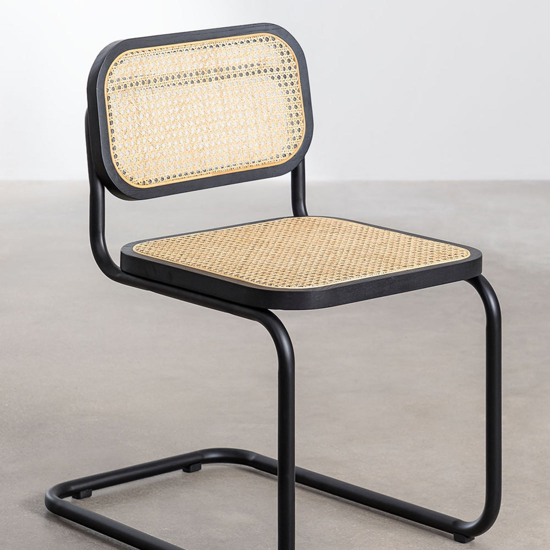 Cles Black Rattan Chair | Natural